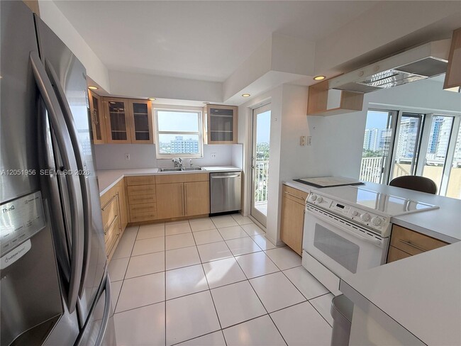 Photo - 1200 Hibiscus Ave Unit 902