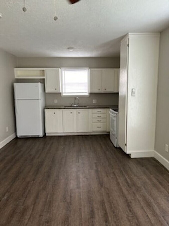 Photo - 8810 Lanewood Dr