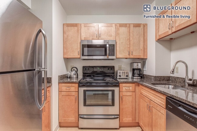 Photo - 150 Huntington Ave Unidad SI FL2-ID407