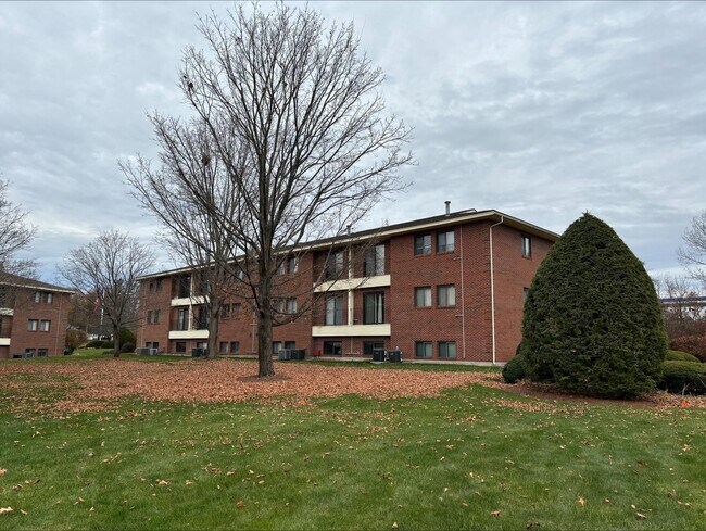 Photo - 332 Abbott Farm Ln Condo Unit 332