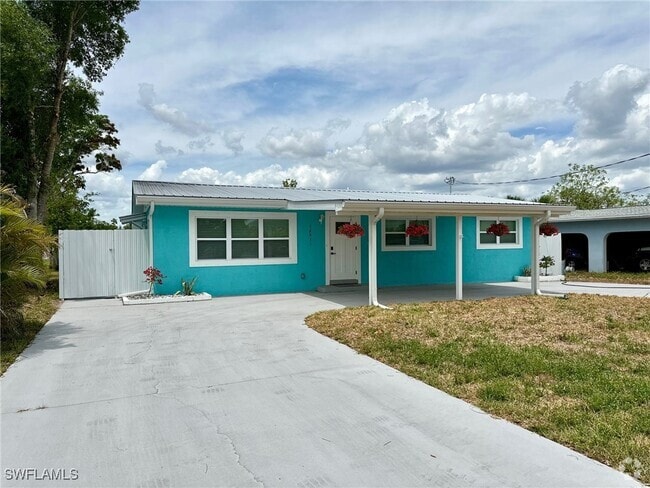 Building Photo - 12511 Davis Blvd Rental