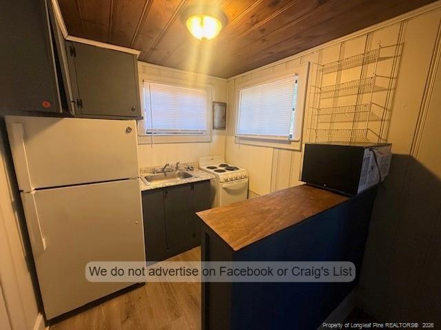 Photo - 201 Country Club Dr