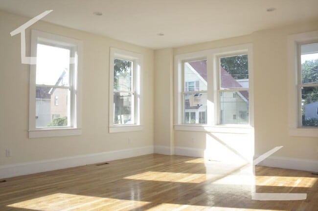 Photo - 6 Larose Pl