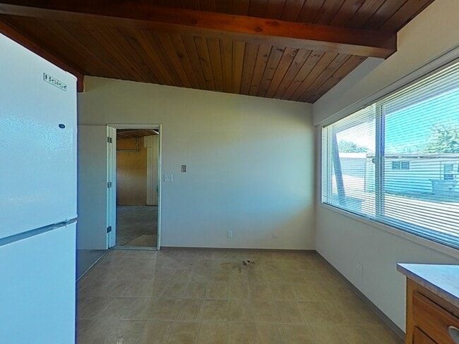 Photo - 2 Bedroom Duplex ~ Albany ~ Pet Friendly Unit 2510 Sherman St SE