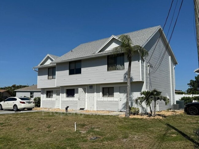 Building Photo - 4318 SE 5th Ave