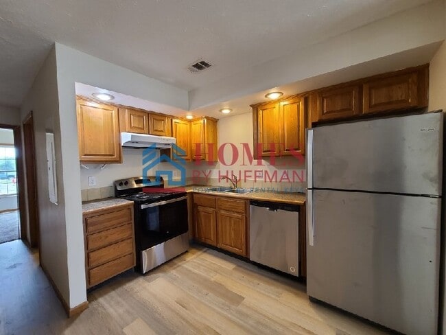 Photo - Three Bedroom Townhouse | Two Bath | Chandler Unidad B