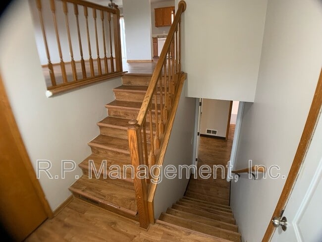 Photo - 9453 Hallmark Ave S