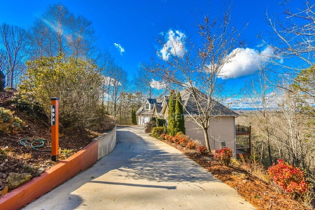 Photo - 894 Oak Pointe Dr