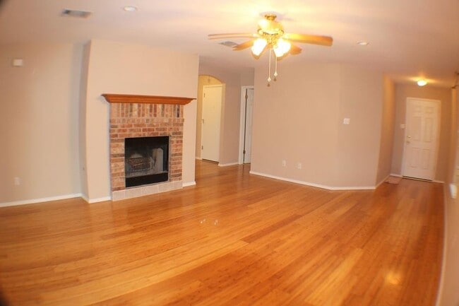 Photo - 12321 Kilmartin Ln