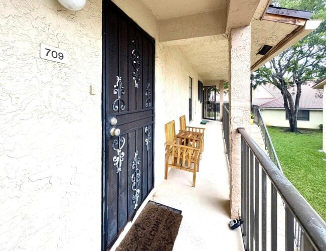 Photo - 9485 Boca Cove Cir Unidad 709
