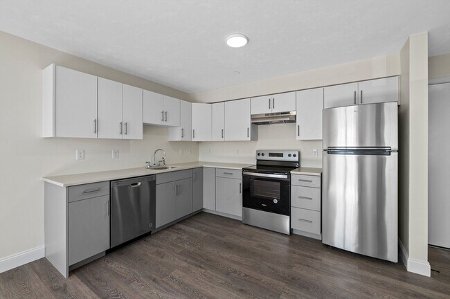 Photo - 472 Essex St Unidad 507