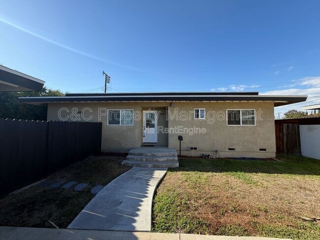 Photo - 9927 Overest Ave