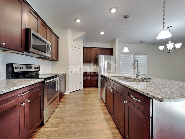 Photo - 202 Dogwood Cir