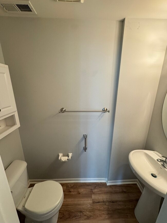 Photo - 1425 Millbrook Dr
