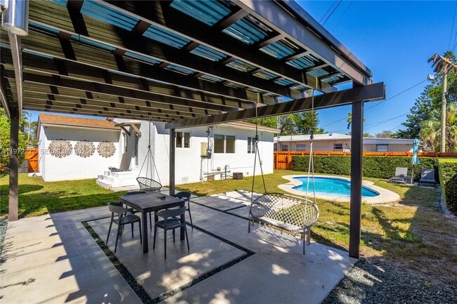 Photo - 6376 SW 20th St