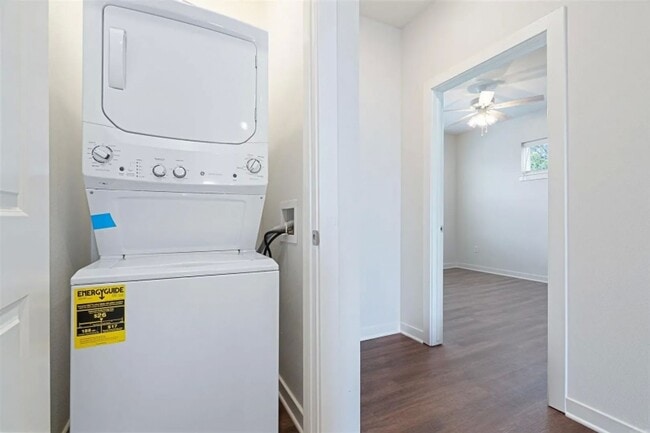 Photo - 610 Whitham Ave Unidad 610-2