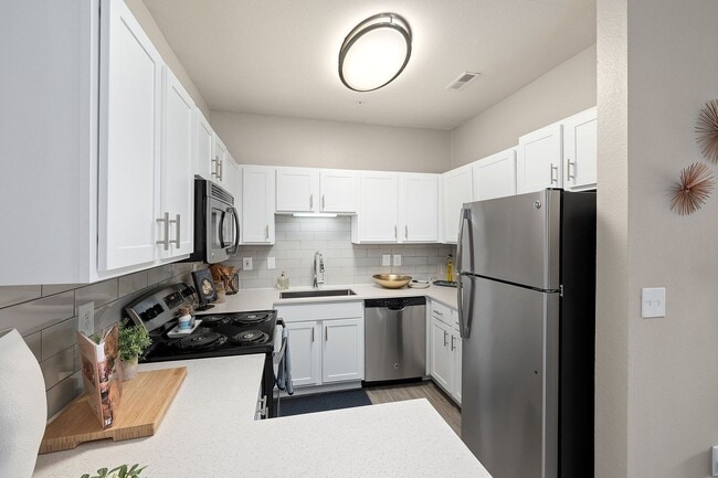 Building Photo - Avana 55Twelve