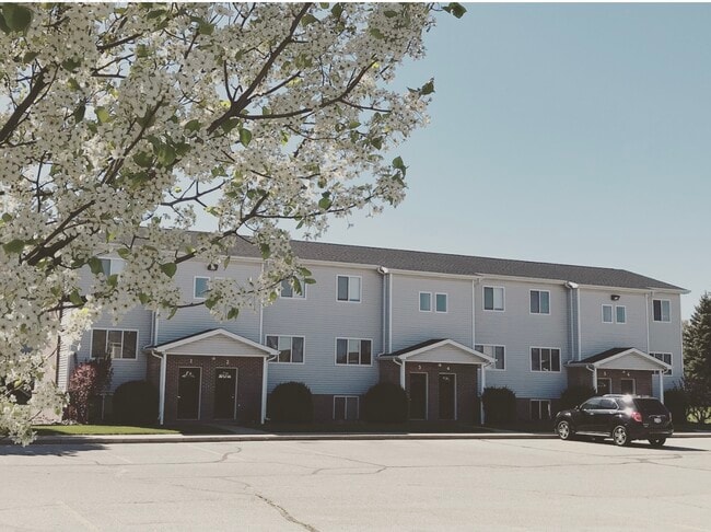 Building Photo - Tallgrass Apartments