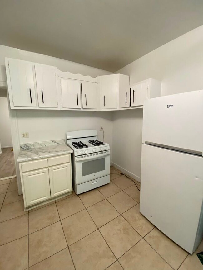 Photo - 349 Walnut St Unit 2R