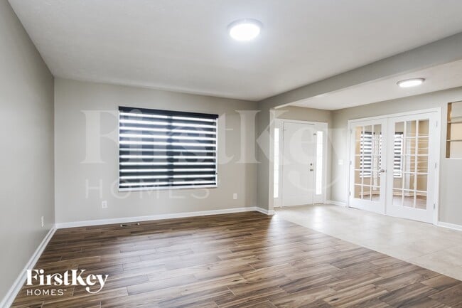 Photo - 3674 Pickwick Cir