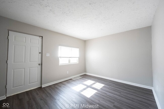 Photo - 524 W 23rd St Unidad 3