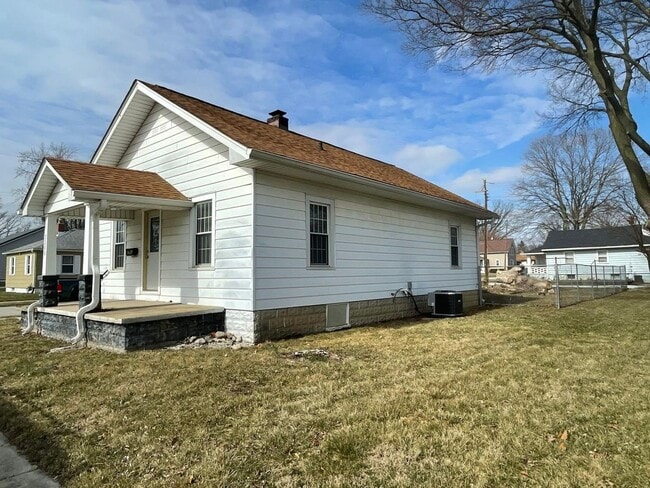 Building Photo - Charming 2-Bedroom Home with Full Basement