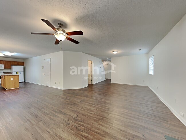 Photo - 2983 Dillon Rd