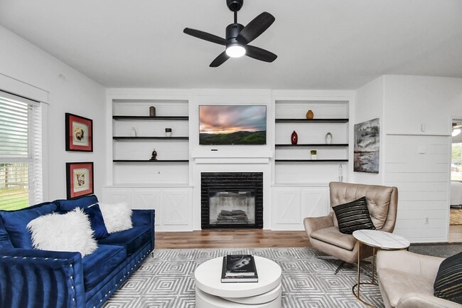 Photo - 6715 Plum Springs Ln