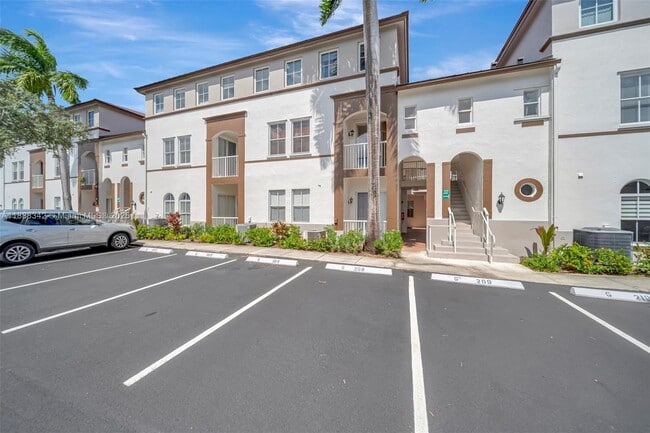Building Photo - 4361 SW 160th Ave Unit 208