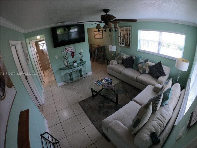 Building Photo - 6101 Rodman St Unit 2