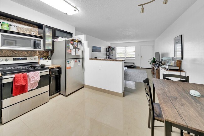 Photo - 4011 N Meridian Ave Unit 38