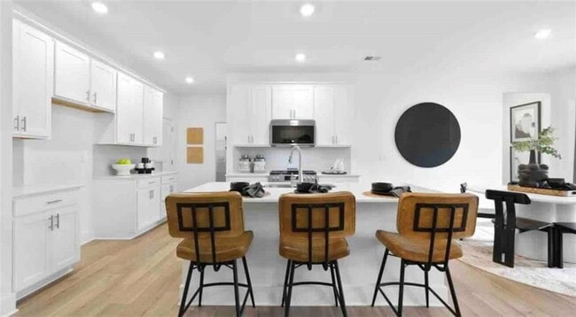 Photo - 555 Red Dragon Dr