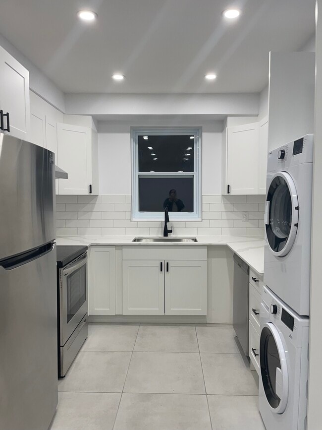 Photo - 5830 Ch De La Côte-Saint-Luc