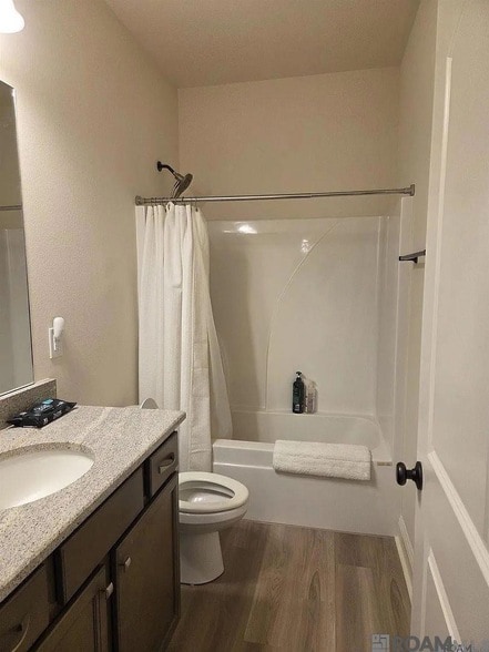 Photo - 7211 Kenilworth Crossing Ave
