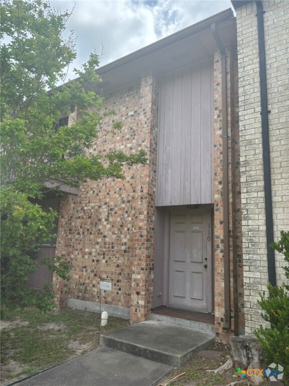 Building Photo - 110 Kreekview Dr Rental