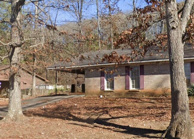 Building Photo - 505 Chateau Dr SE Unit A