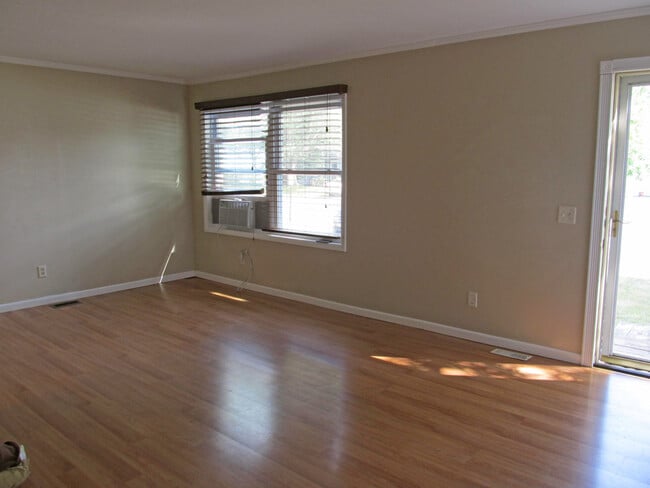 Photo - MOVE IN SPECIAL 3 Bedroom 1.5 Bath Ranch in Portage