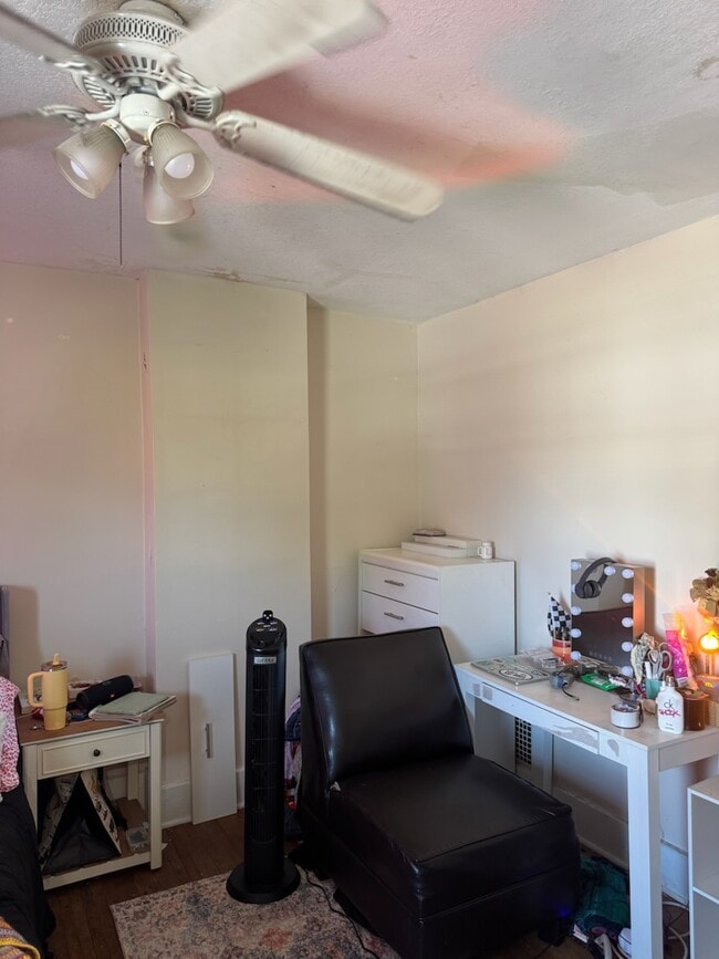 Photo - 909 S Front St Unit 3