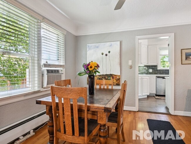 Photo - 4885 Stuart St