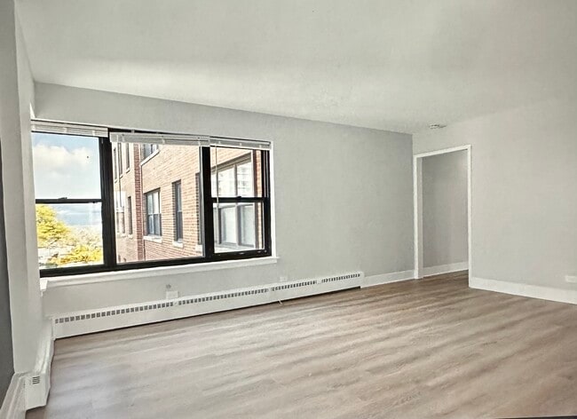 Photo - 5850 N Sheridan Rd