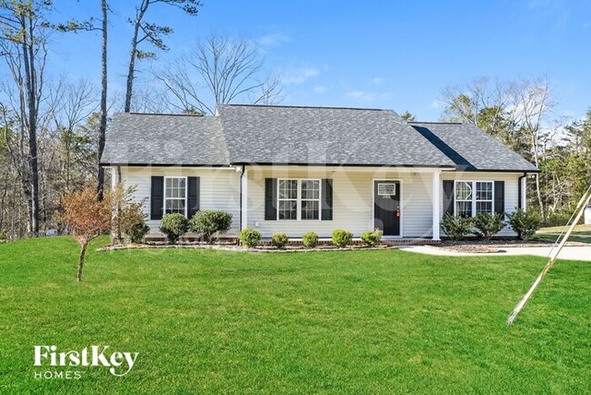 Photo - 288 Southcircle Dr NW House