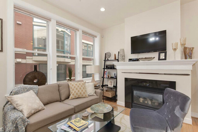 Photo - 1224 13th St NW Apartamento Unidad ID596P