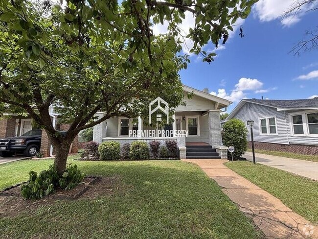 Building Photo - 704 10th Ct S Rental