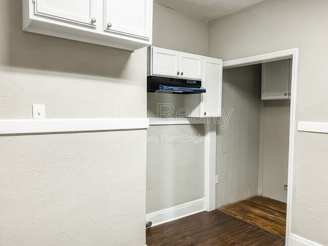 Photo - 2243 Madison Ave Unidad Apartment B