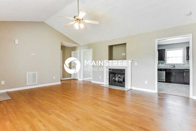Photo - 3 Bedroom Pet-Friendly Home in Clayton, NC...