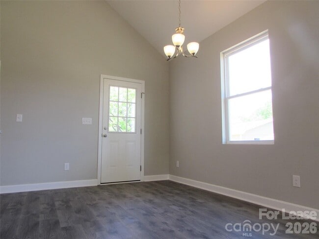 Photo - 1324 Reid St