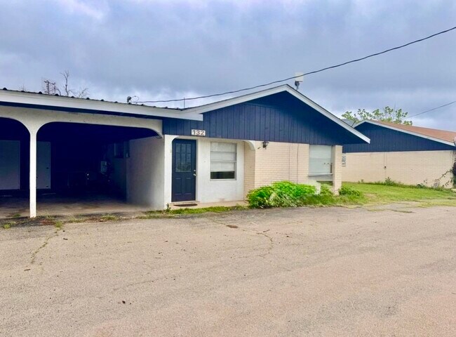 Photo - 132 Lake Breeze Dr