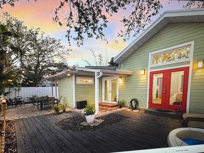 Photo - 3521 Almeria Ave