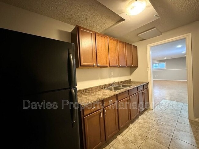 Photo - 1712-1751 51 St NW