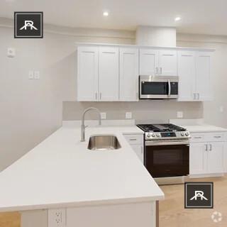 Building Photo - 4 bedroom in Allston MA 02134 Unit 4 Rental